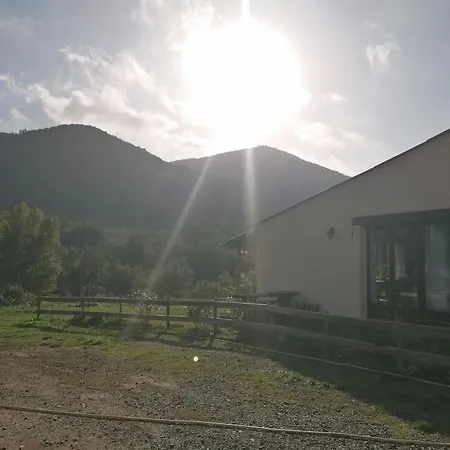 בית נופש Bright Loft With Mountain And Nature View *