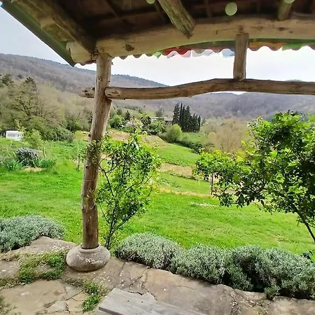 Bright Loft With Mountain And Nature View בית נופש